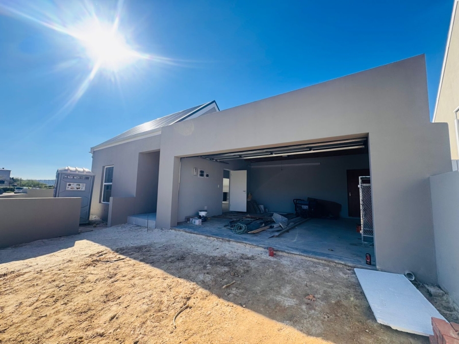 To Let 3 Bedroom Property for Rent in Somerset Lakes Western Cape